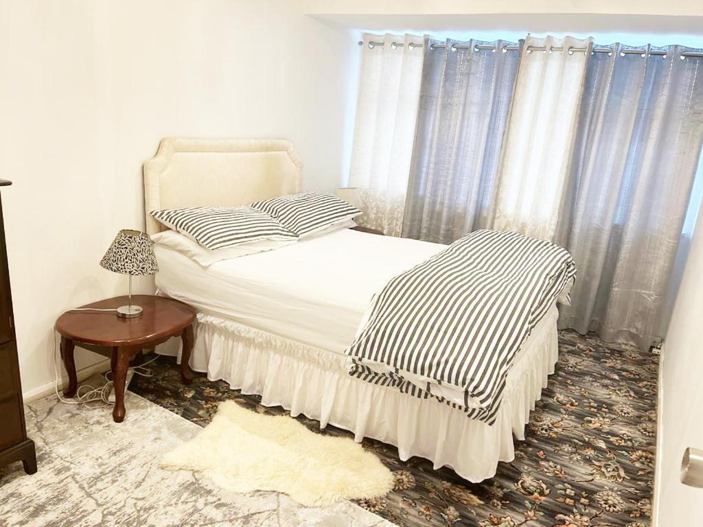 Blessings Of Peace Home Away From Home Cardiff Bagian luar foto